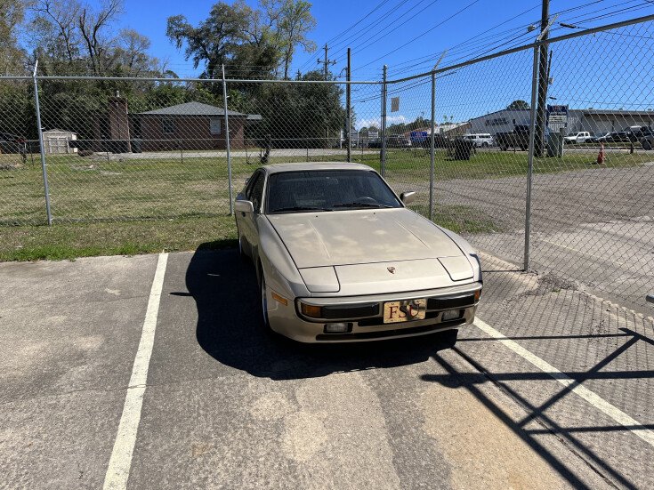 Photo for 1983 Porsche 944 Coupe